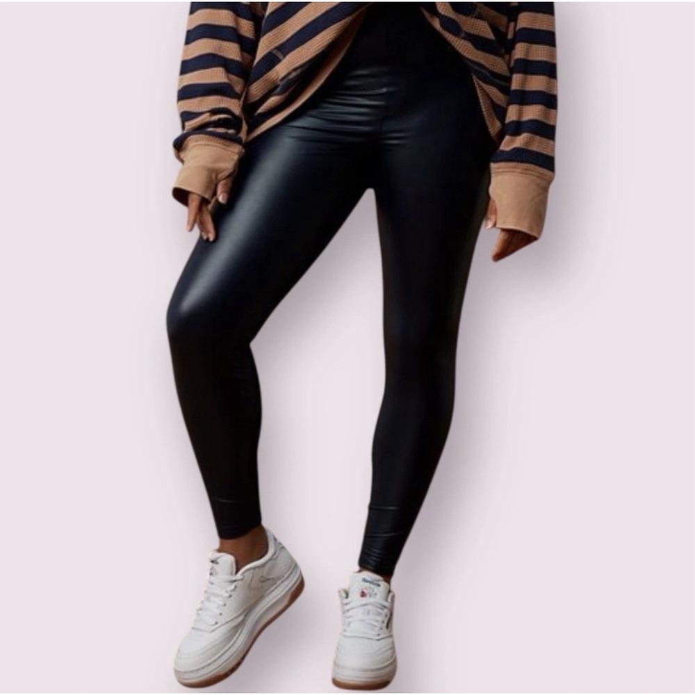 OFFLINE by Aerie Real Luxe High Rise Legging Size Large Faux Leather Black NWT
